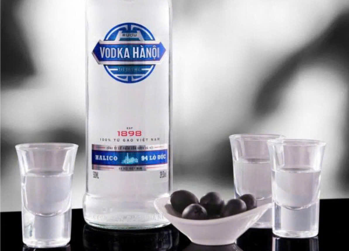 Dung-dieu-voi-Vodka-Ha-Noi-Halico