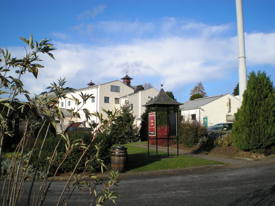 cardhu-distillery-on