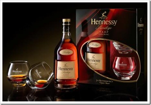 HennessyVSOP2glasspack-Caucasian thumb2