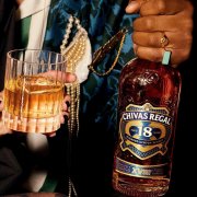 CHIVAS 18 GOLD SIGNATURE ( MẪU MỚI )