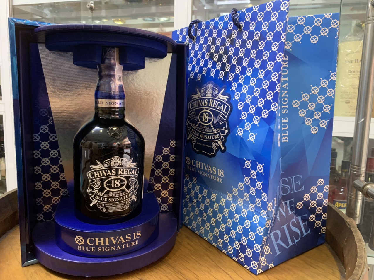 Chivas 18 Blue Hộp Quà 2023,Mua