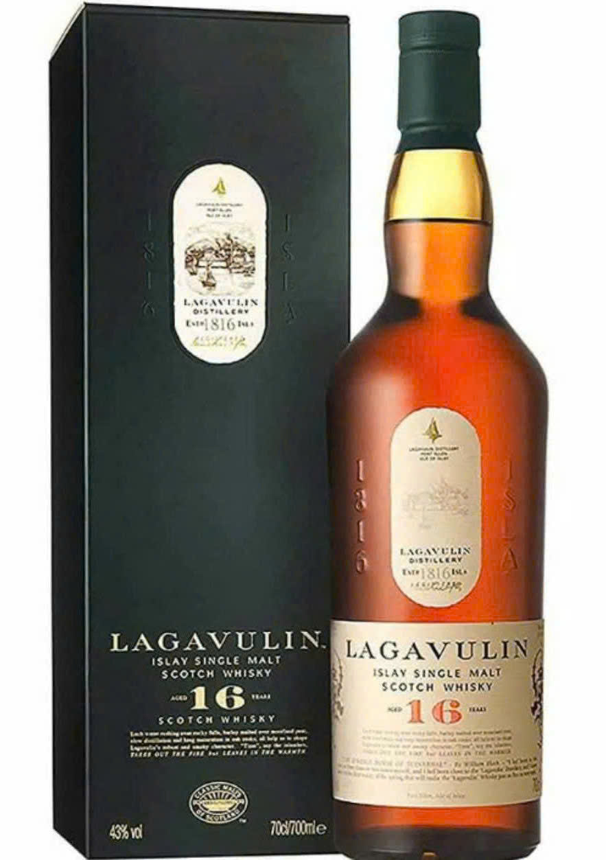 Ban-Lagavulin-16-700-ml-gia-re