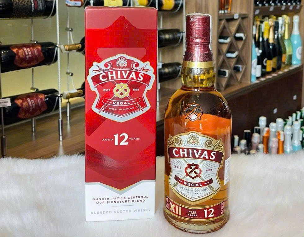 Bay-mau-Chivas-12-YO-70-Cl