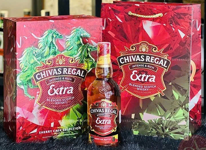 Bo-san-pham-Chivas-13-Hop-Qua-Tet-2026-gia-800k