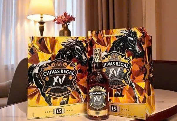 Bo-san-pham-Chivas-15-Hop-Qua-2026-gia-re-1