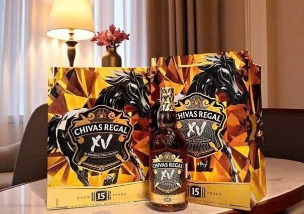 Bo-san-pham-Chivas-15-Hop-Qua-2026-gia-re-nhat-Ha-Noi