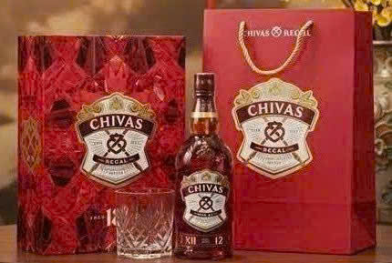 Bo-san-pham-Ruou-Chivas-Regal-12-Nam-Hop-Qua-Tet-2026-3