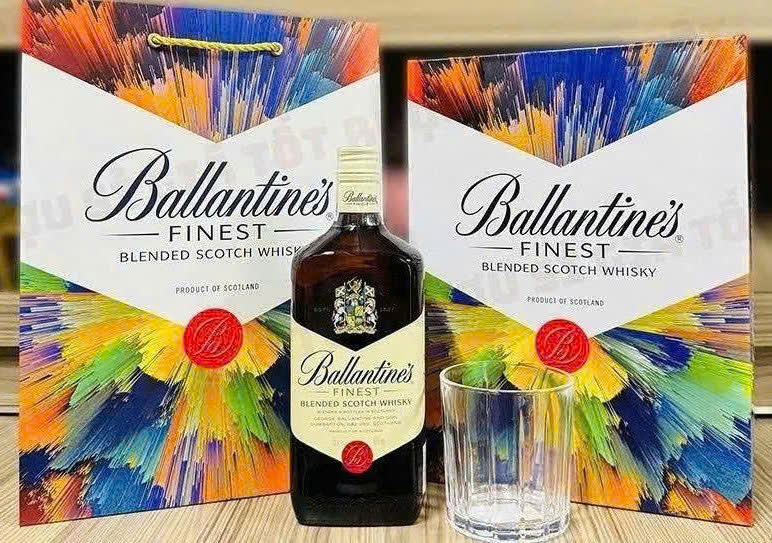 Bo-san-pham-hop-qua-ballentines-finest-GF-2026-5