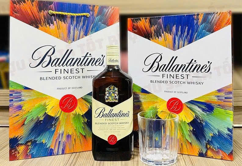 Bo-san-pham-hop-qua-ballentines-finest-GF-2026-9