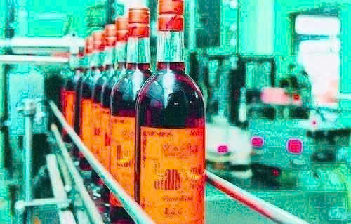 Day-chuyen-dong-chai-vang-thang-long-truyen-thong-70cl