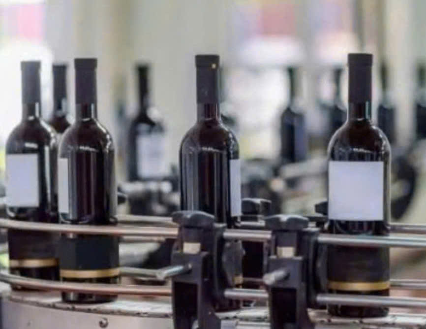 Day-chuyen-dong-chai-vang-y-veronica-ngot