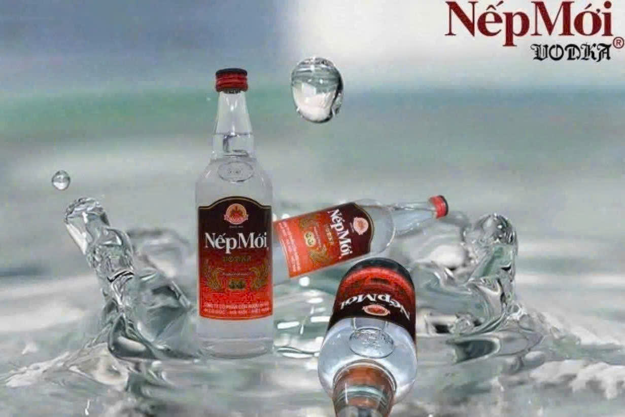 Dung-chuan-vi-voi-Nep-Moi-Vodka-70cl