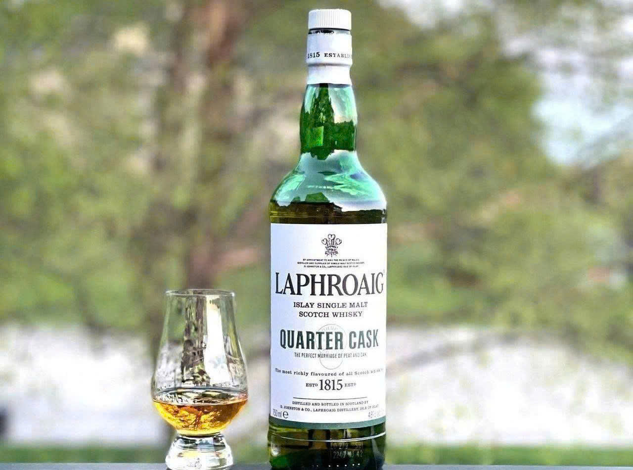 Dung-dieu-voi-Laphroaig-Quarter-Cask-48-do