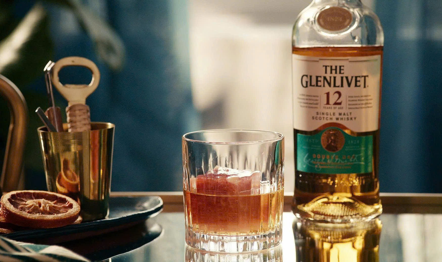 Dung-dieu-voi-The-Glenlivet-12-YO-gia-re