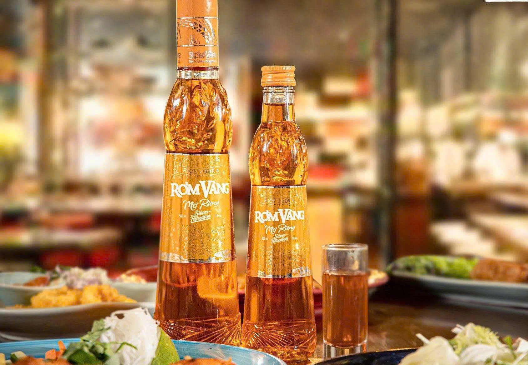 Dung-dieu-voi-ruou-mo-rung-rom-vang-500ml