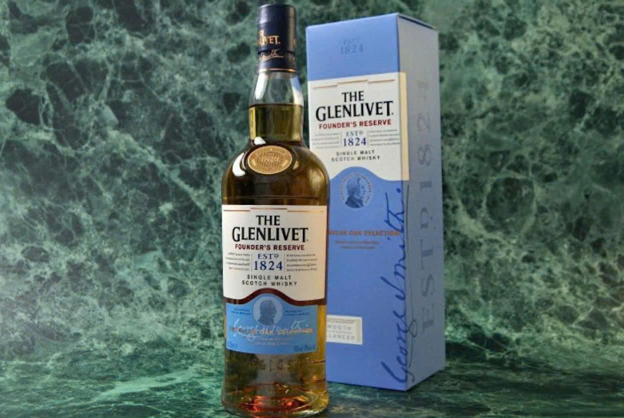 Gioi-thieu-Glenlivet-Found-Reserve-Xanh-1lit-gia-re