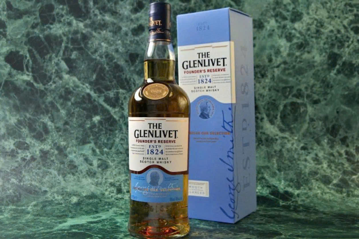 Gioi-thieu-Glenlivet-Found-Reserve-Xanh-1lit