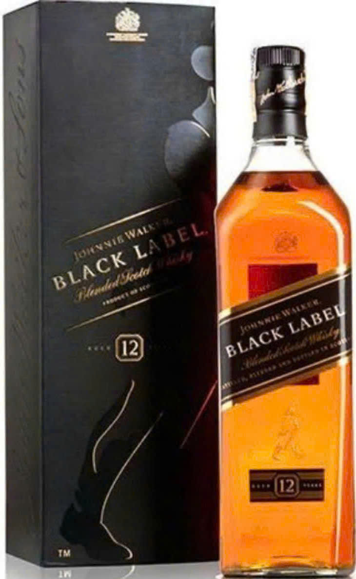Johnnie-Walker-Black-Label-gia-re-nhat