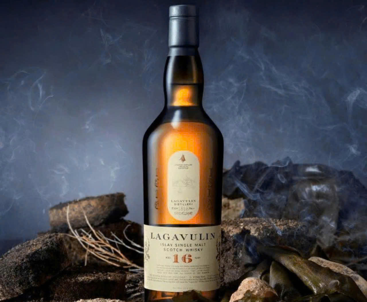 Lagavulin-16-YO-la-whisky-khoi-cua-dao-Islay