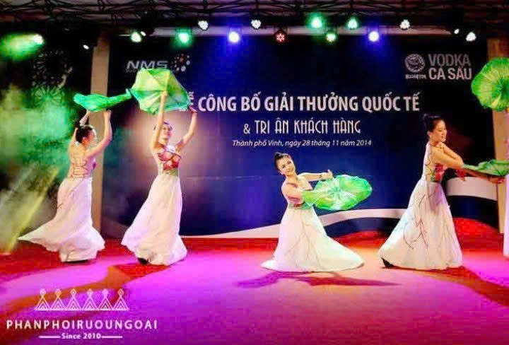 Le-Cong-bo-giai-vang-cho-Vodka-ca-sau-Xanh