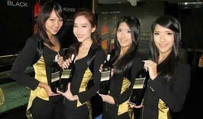 Le-Ra-mat-Double-Black-cua-Diageo-Viet-Nam