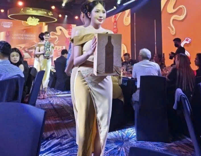 Le-ra-mat-gold-label-hop-qua-2026