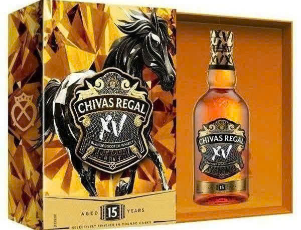 Mua-hop-qua-tet-2026-ruou-chivas-15-gia-re-2