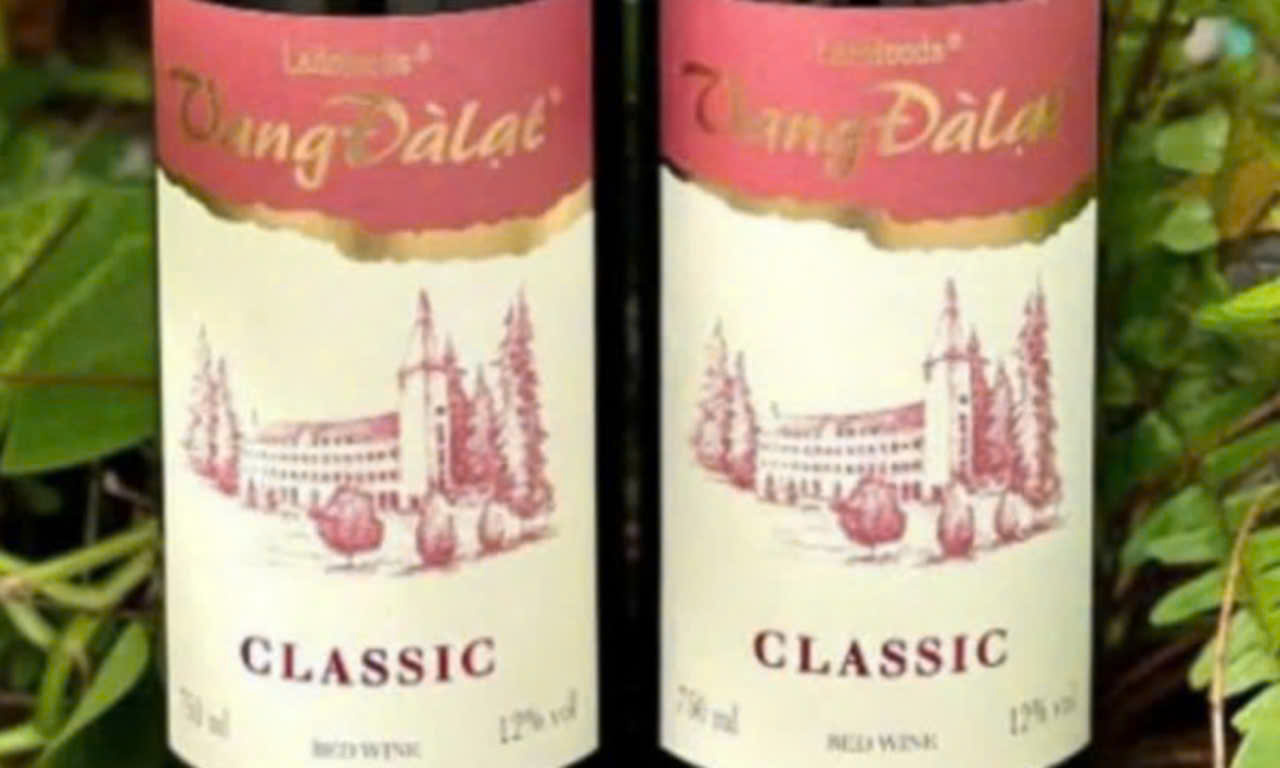 Nhan-hieu-vang-da-lat-classic-do-750-ml-97