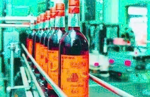 QT-dong-chai-vang-thang-long-70-cl-gia-re