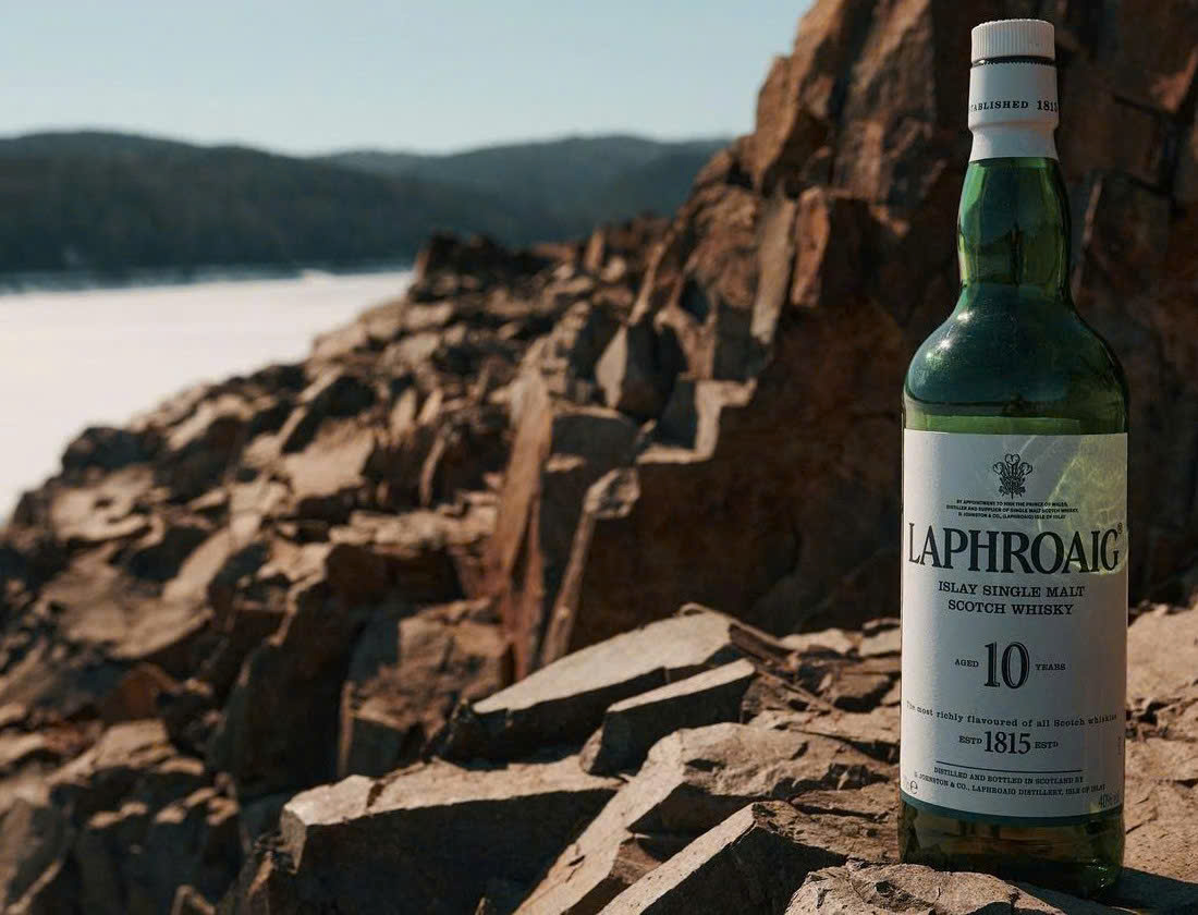 Quang-cao-Laphroaig 10 Islay-Scotland