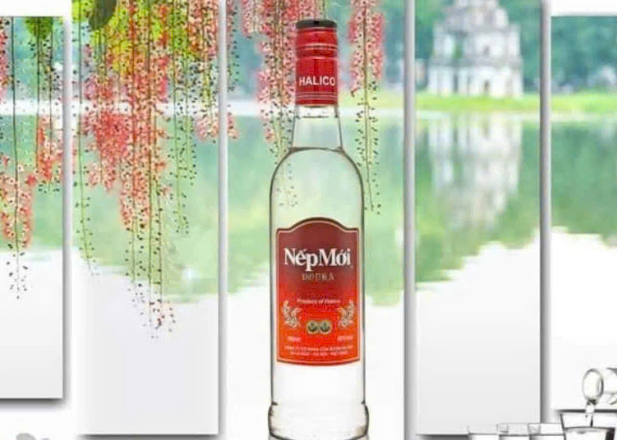 Quang-cao-Ruou-Nep-Moi-500-ml-cua-HALICO