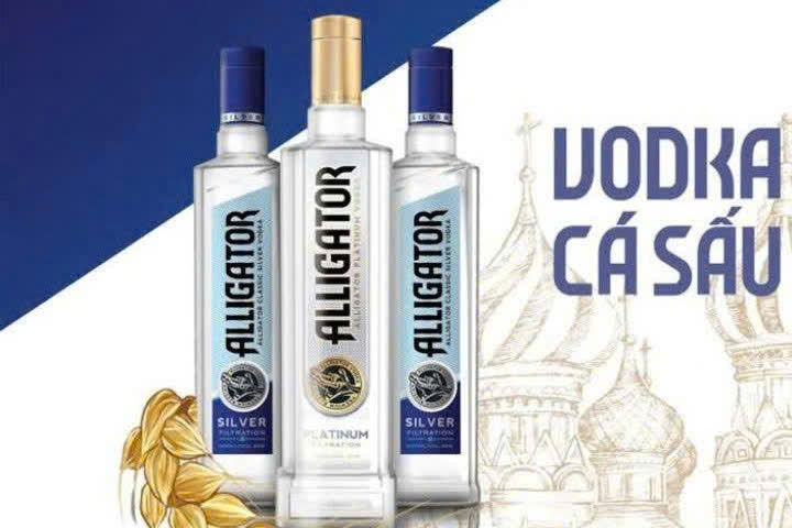 Quang-cao-ruou-Vodka-Ca-Sau-Den-Xanh