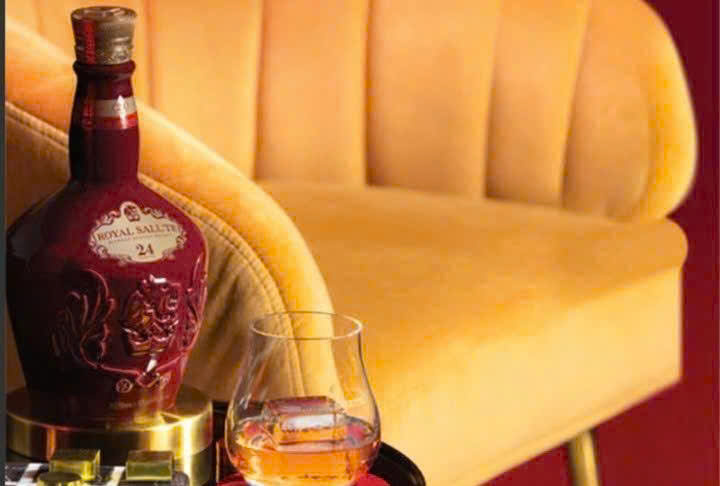 Thuong-thuc-Ruou-Chivas-24-YO-dung-chuan-vi