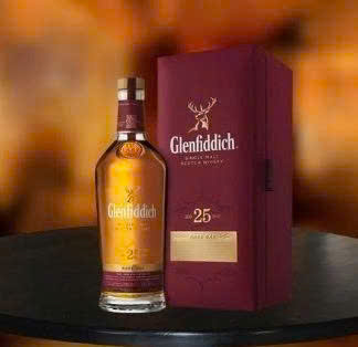 Trung-bay-Glenfiddich-25-Rare-Oak