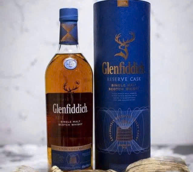 Trung-bay-mau-Glenfiddich-Reserve-Cask-1lit