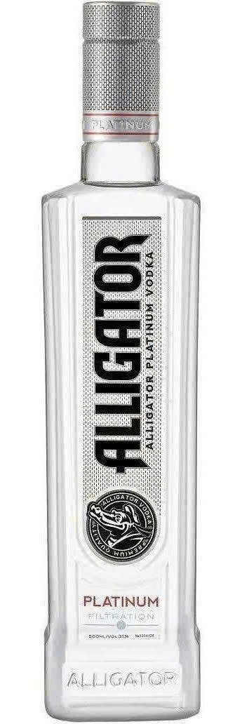 Vodka-Ca-Sau-Den-50cl-o-dau-gia-re-nhat