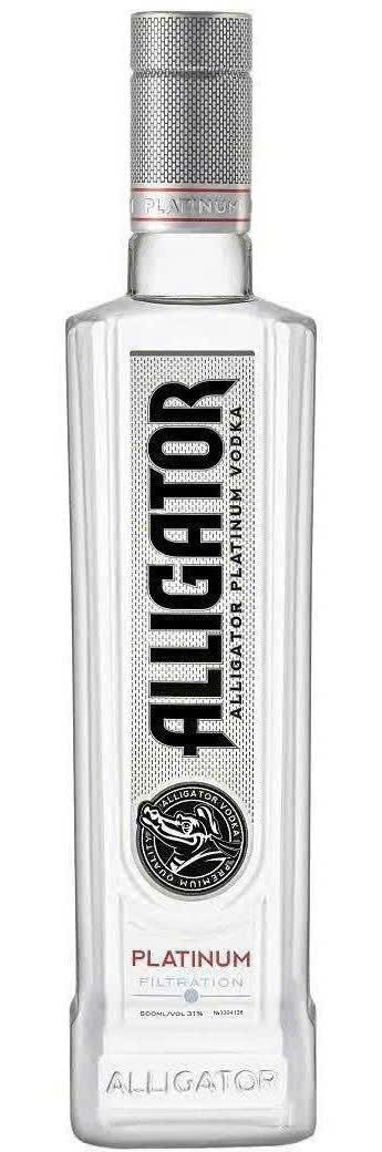 ban-Vodka-Ca-Sau-Den-50cl-o-dau-gia-re