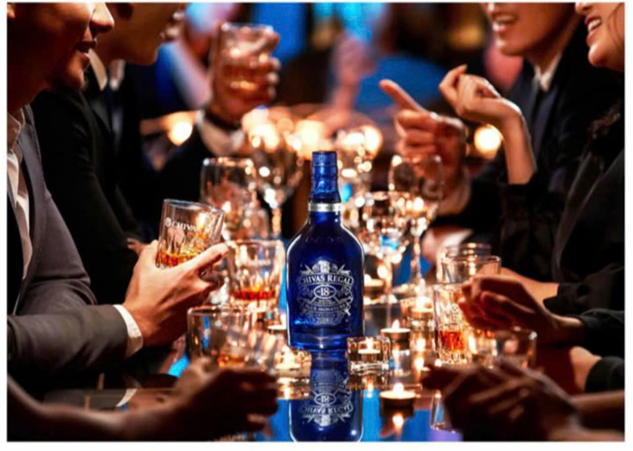 cach-thuong-thuc-chivas-18-blue-19