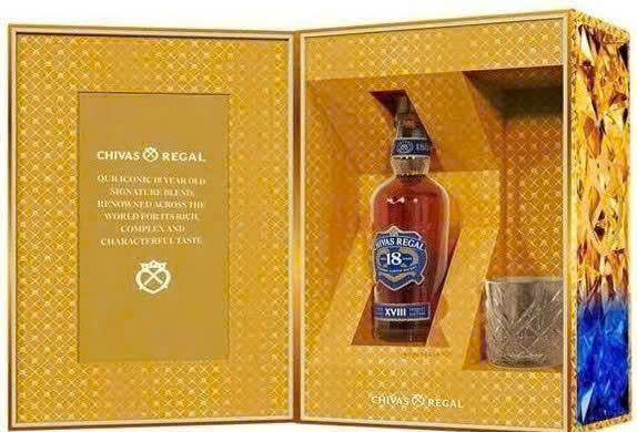 chivas-18-gold-hop-qua-tet-2026-khi-mo-hop-9