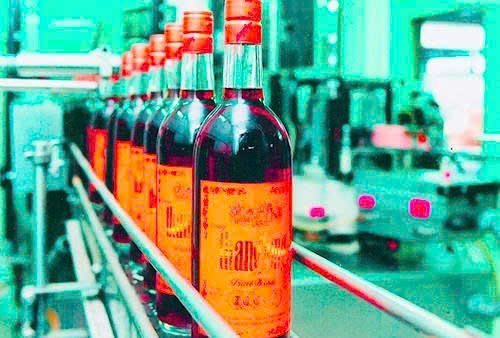 dong-chai-dan-nhan-vang-thang-long-700-ml