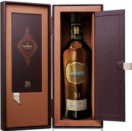 glenfiddich-30-year-old-khi-mo-hop-qua