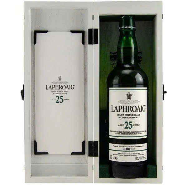 laphroaig-25-nam-khi-mo-hop-qua
