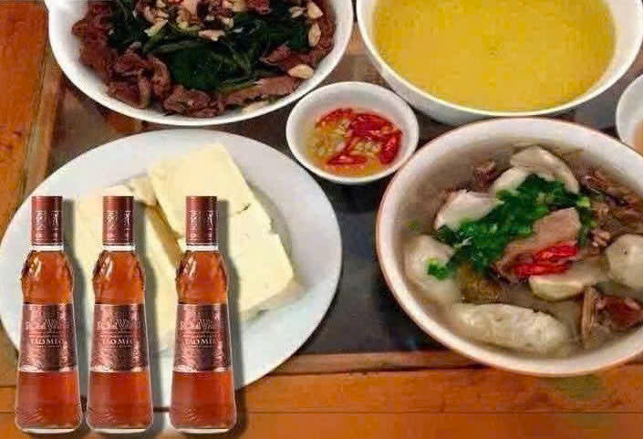 mon-an-viet-nam-voi-ruou-tao-meo-rom-vang-500ml