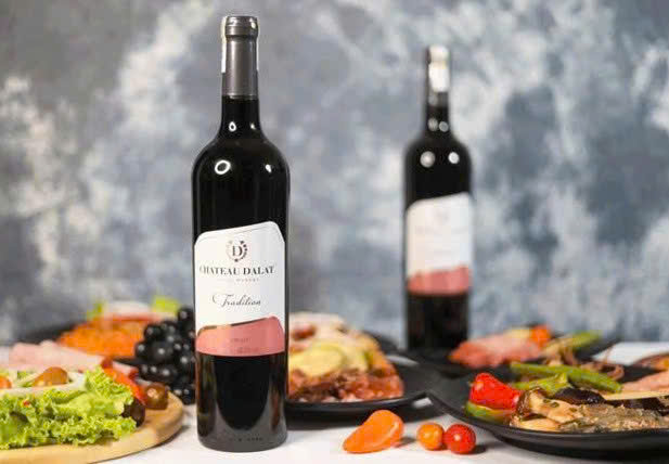 mot-cach-thuong-thuc-dalat-tradition-merlot-750-ml