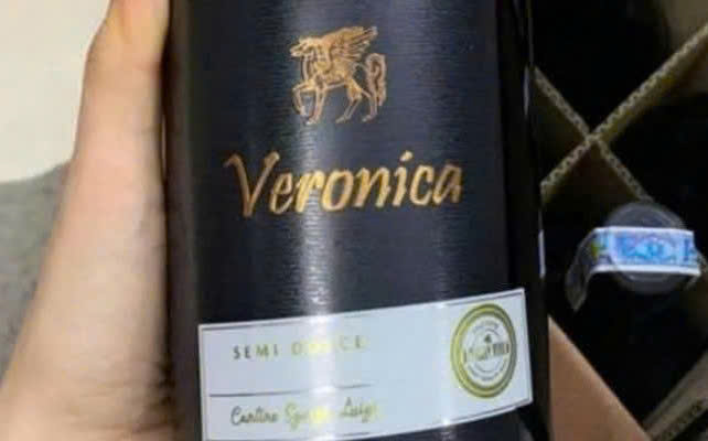 nhan-dien-nhan-hieu-Vang-Veronica-Ngot