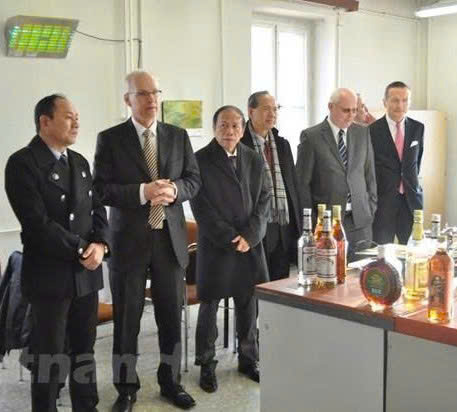 ruou-nep-lua-moi-tai-Duc