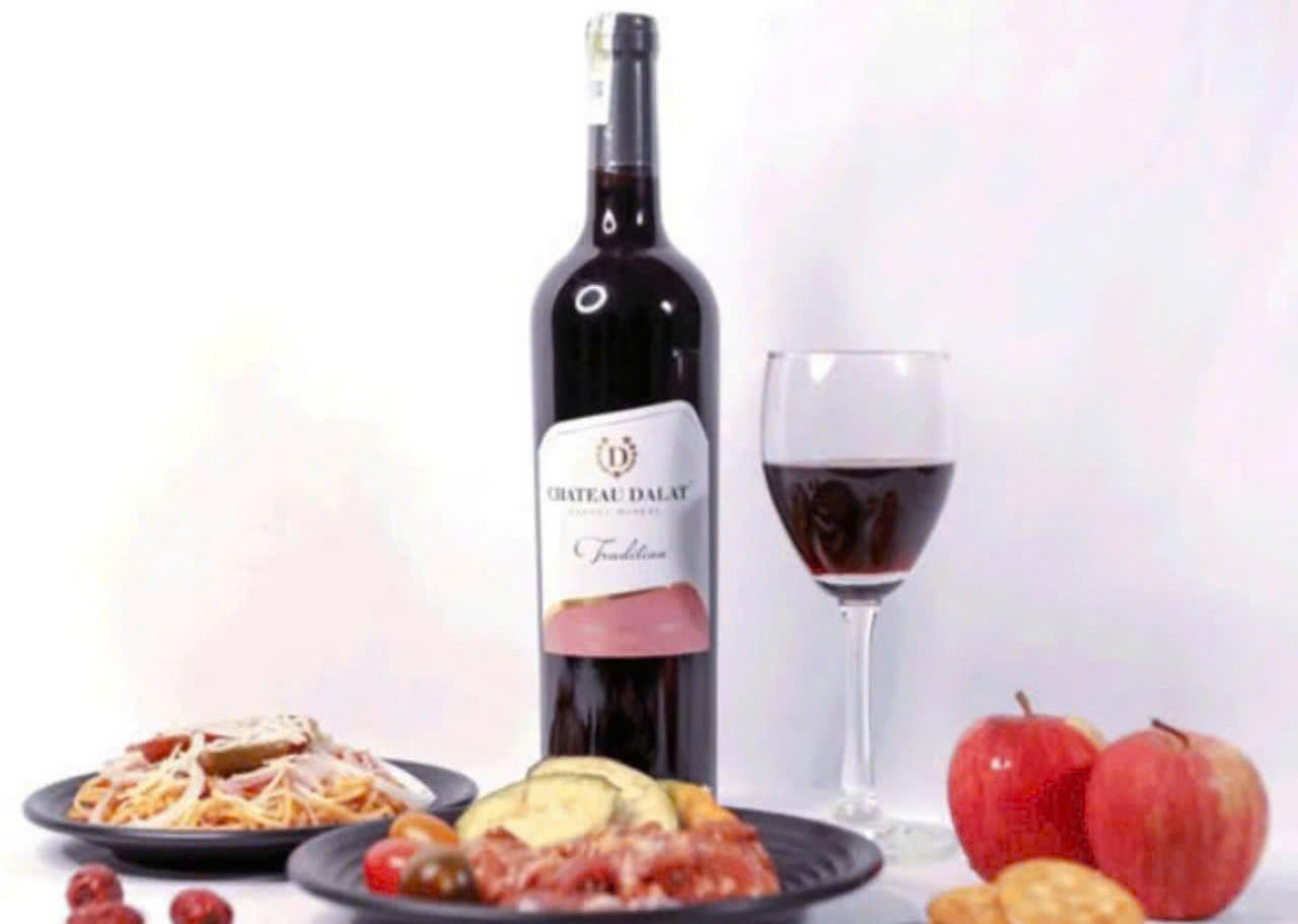 thuong-thuc-Chateau-Dalat-Tradition-cabernet-sauvignon