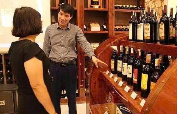 trung-bay-vang-thang-long-cac-loai-tai-Shop-VN