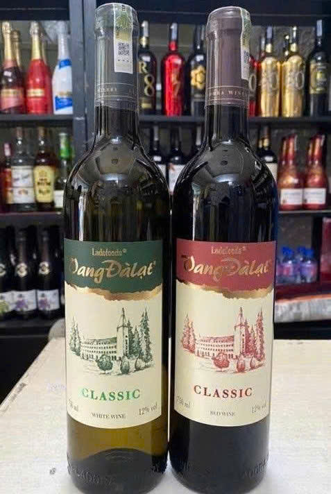 vang-da-lat-classic-do-trang-750-ml-moi-nhat