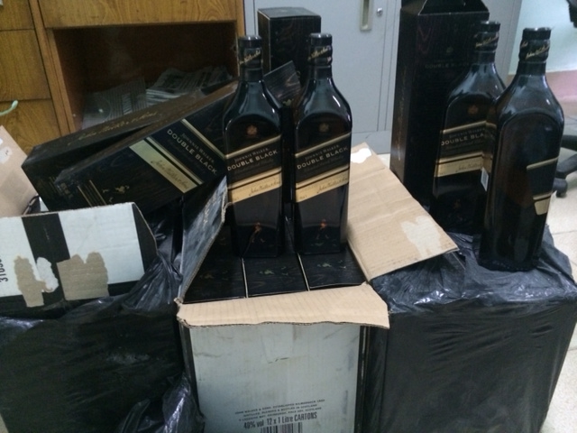 ruou-johnnie-walker-black-label-nhap-lau